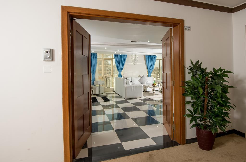 Bravo Royal Hotel Suites Kuwait City Exterior foto